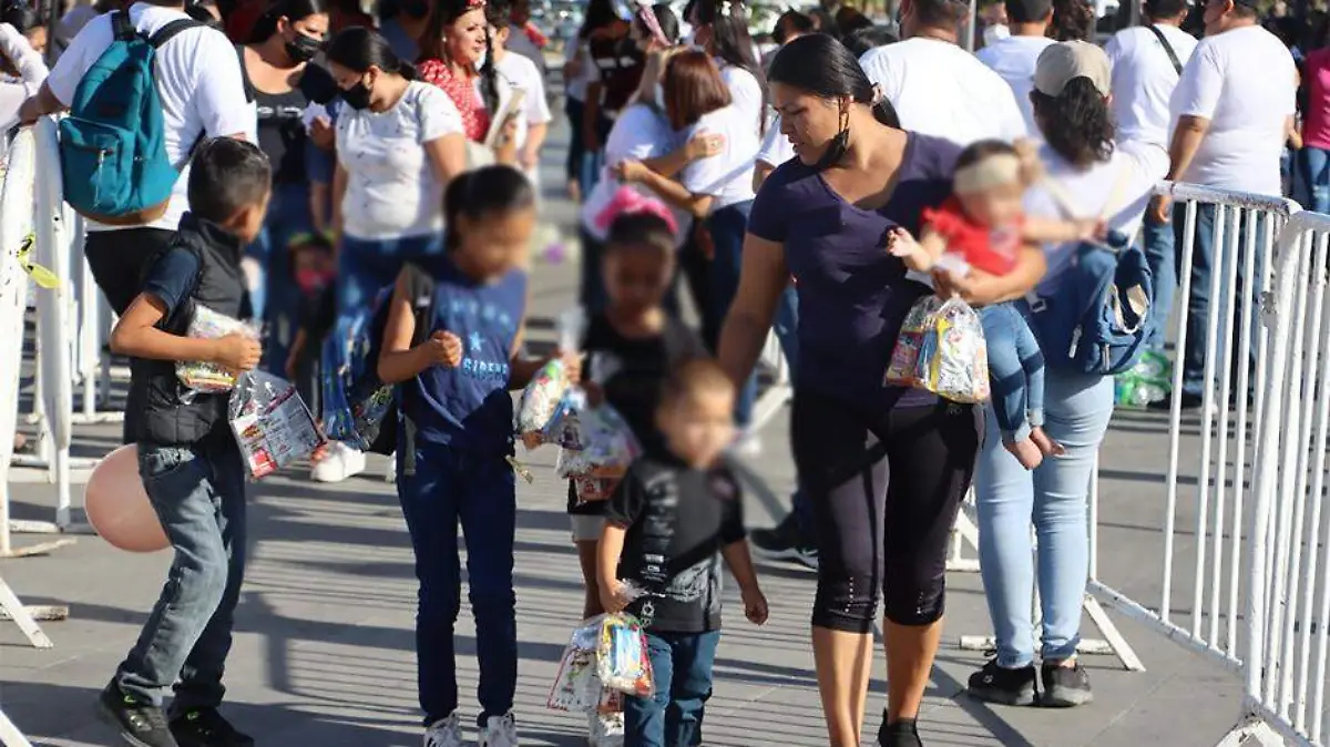 Familia ninos menores infantil